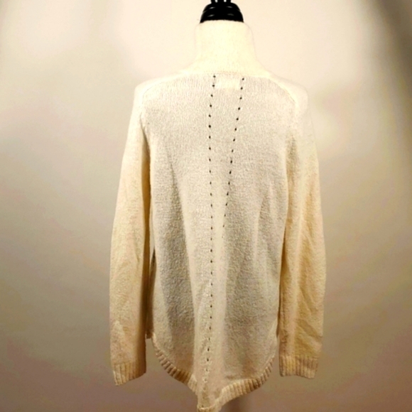 Lou & Grey Soft Cream Turtleneck Sweater Size Medium - Picture 3 of 13